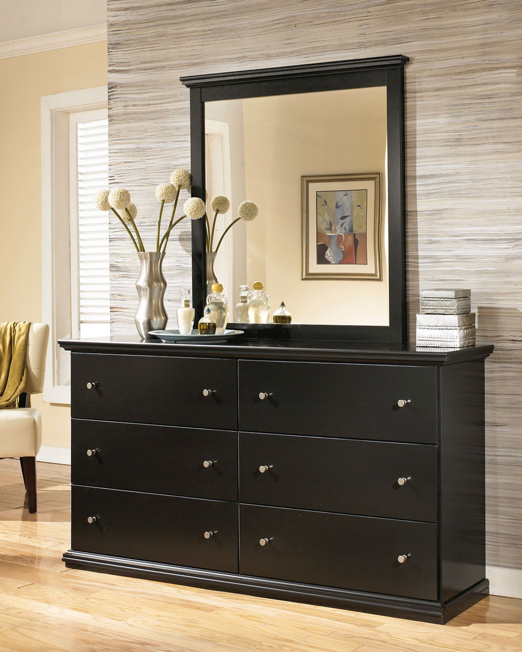 dresser mirrored